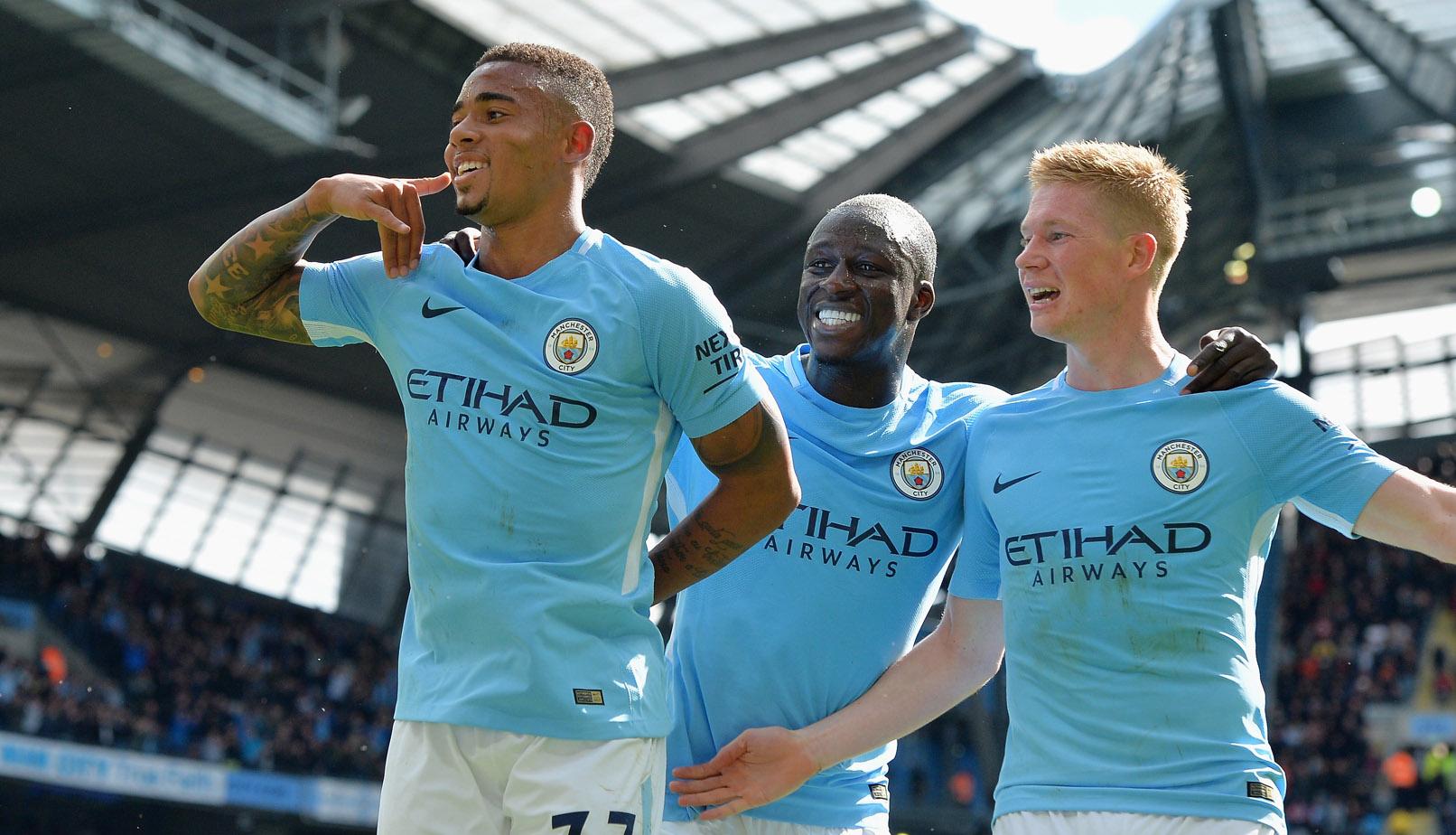 Manchester City kehrt an die Spitze zurück